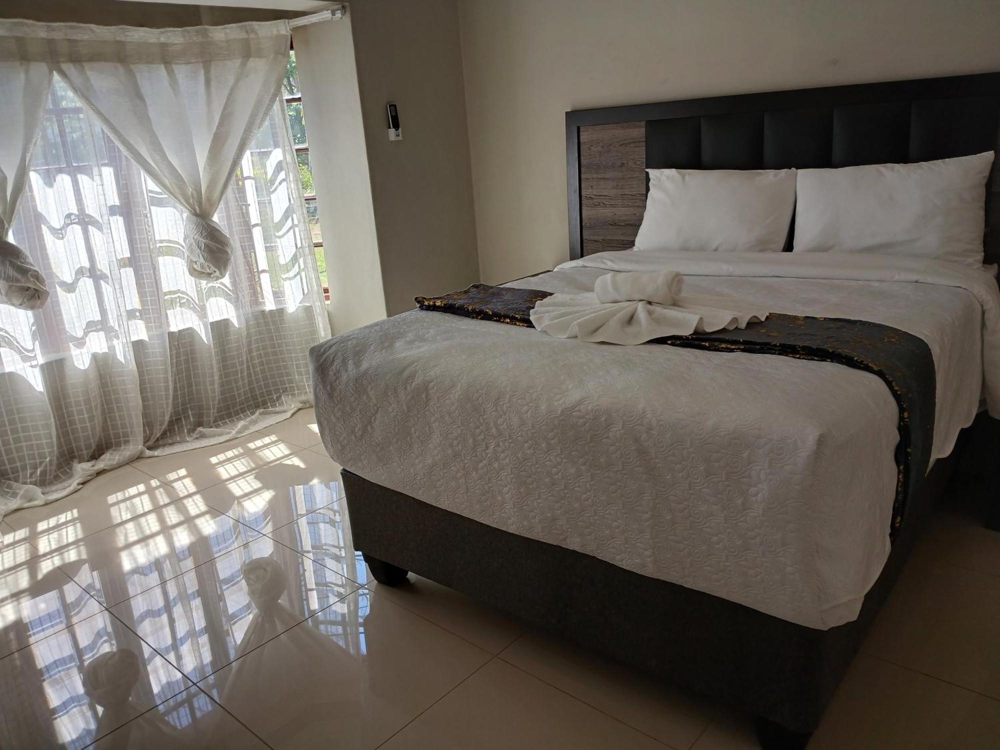 The Haven Guesthouse Ezulwini Lobamba Exterior photo